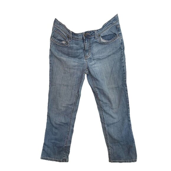 St. Johns Bay Capris Size 12 Light Wash Mid-Rise Denim Cropped Jean Pants - Picture 1 of 3
